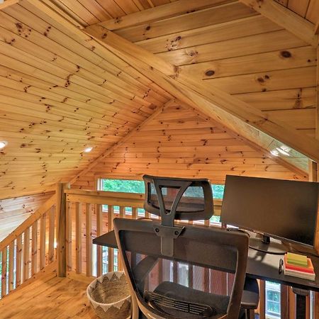 Cozy Boone Cabin With Deck Close To Downtown! Exterior photo