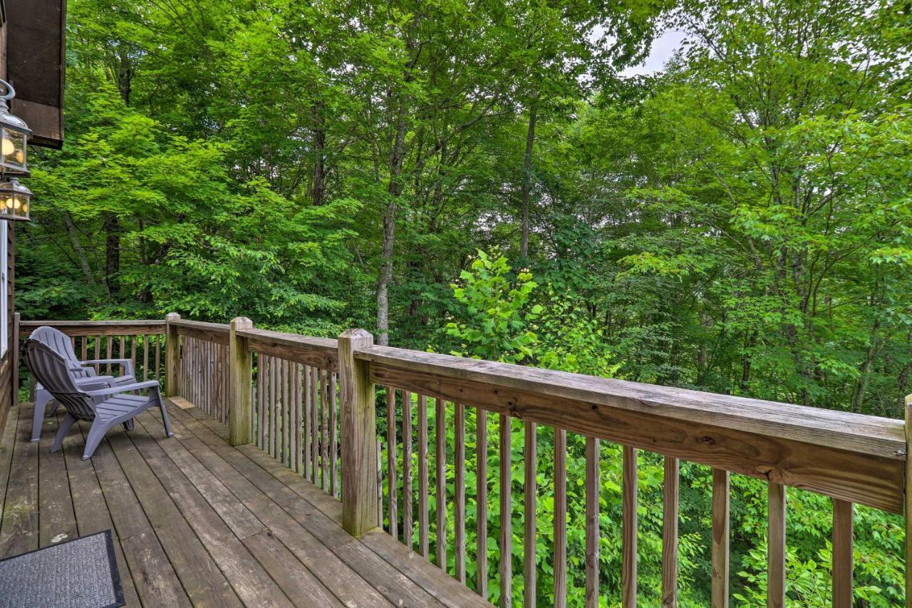 Cozy Boone Cabin With Deck Close To Downtown! Exterior photo